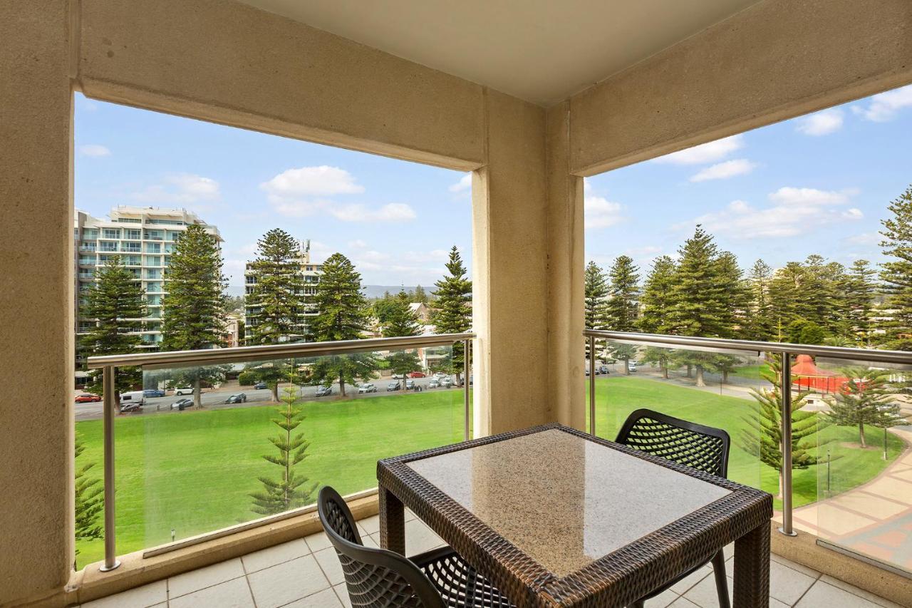 Belle Escapes - Glenelg Seaside Apartment Kültér fotó